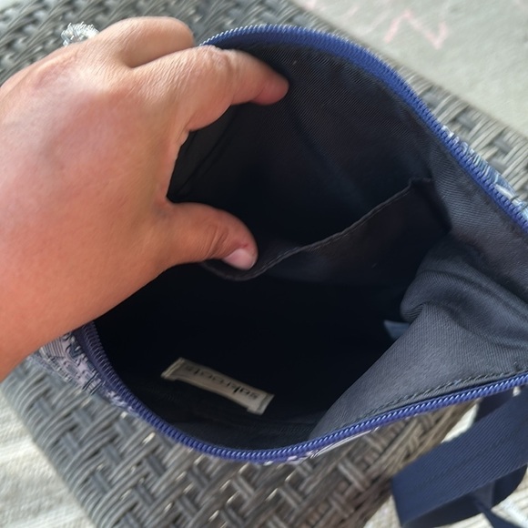 Sakroots Artists circle blue crossbody purse. New without tags. - Picture 10 of 11